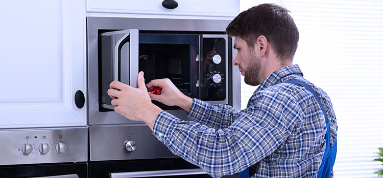 AEG Residential Microwave Repair in West Vancouver